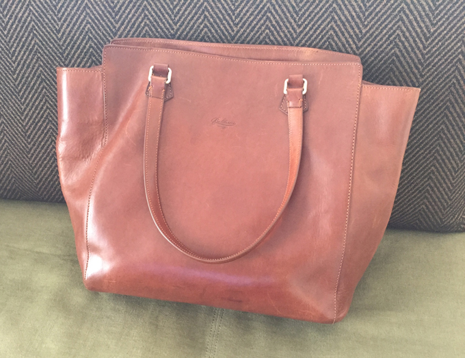 シップスで買ったボルドリーニセレリアのトートバッグ使用感をレビュー - 【OGA】大人なメンズの鞄・バッグ専門サイト