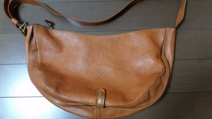 Il Bisonteのショルダーバッグを5年使った使用感をレビュー Oga 大人なメンズの鞄 バッグ専門サイト