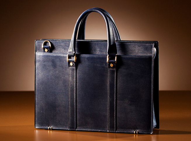 本革の鞄・ビジネスバッグ・ブリーフケースを人気ブランドから50選 - 【OGA】大人なメンズの鞄・バッグ専門サイト