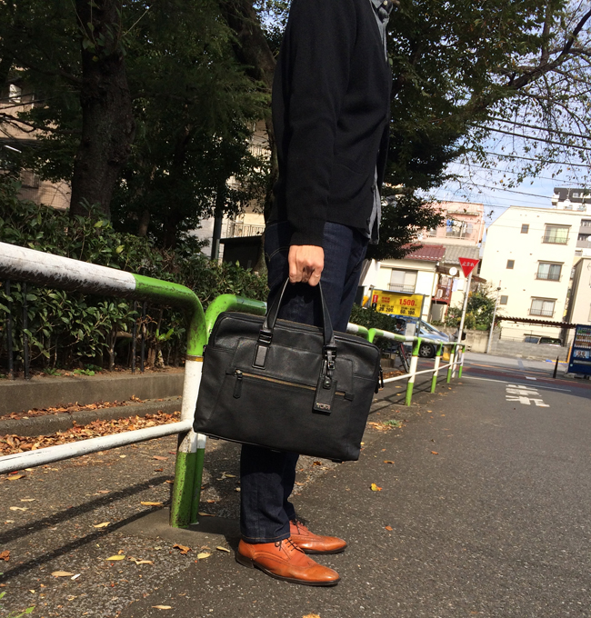 TUMI レザービジネスバッグ - バッグ