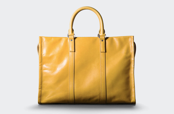 黄・イエローのメンズバッグ」高級で神々しいほど美しい鞄24選 - 【OGA 