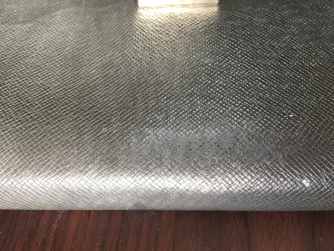 革の耐久性は数ある素材の中でもトップクラス