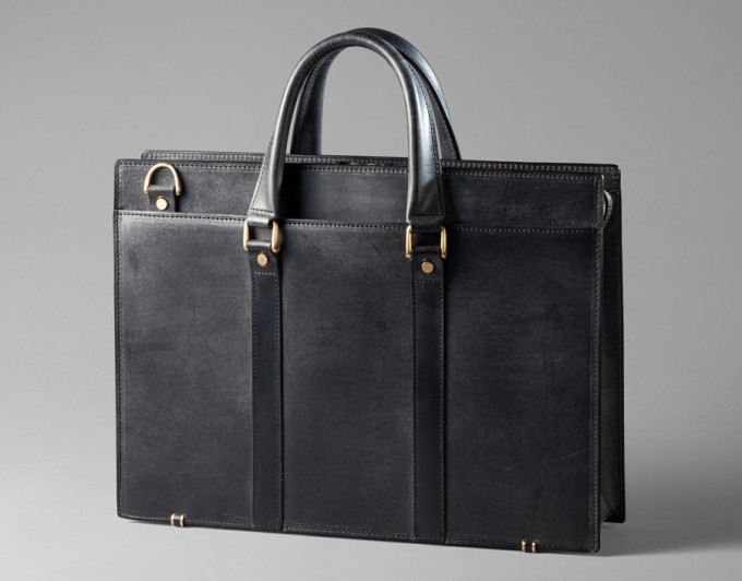 黒（ブラック）のビジネスバッグを人気ブランドから19選 - 【OGA】大人なメンズの鞄・バッグ専門サイト