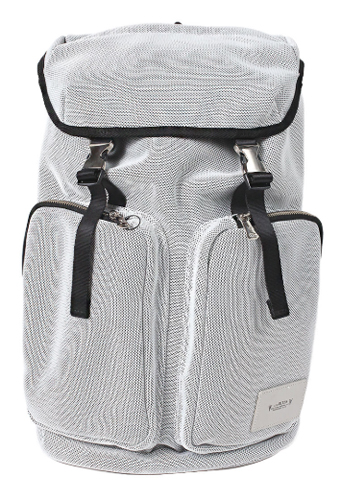 白 ホワイト のメンズリュックサックを人気ブランドから18選 Oga 大人なメンズの鞄 バッグ専門サイト