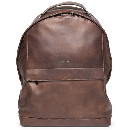 BACKPACK IN LEATHER