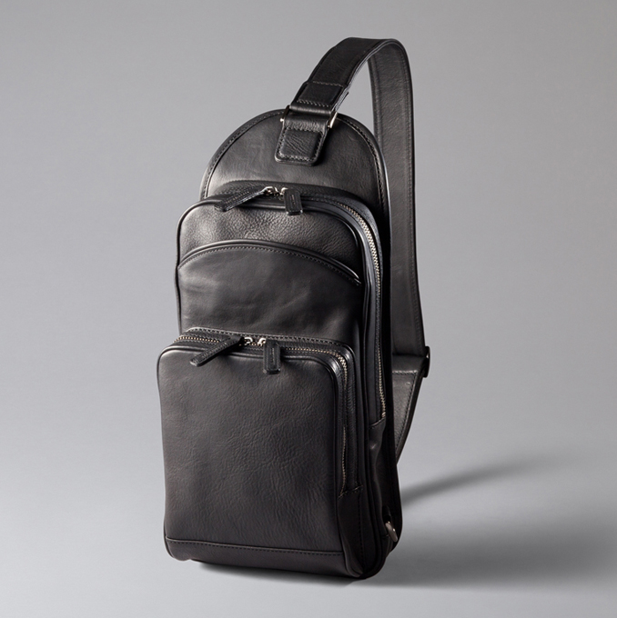 ビジネスで使えるボディバッグを人気ブランドから11選 - 【OGA】大人なメンズの鞄・バッグ専門サイト