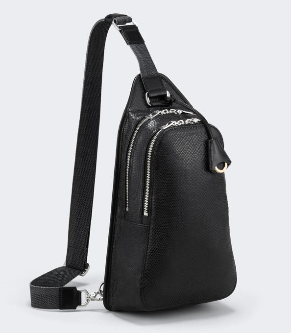 かっこいいボディバッグを人気ブランドから15選 Oga 大人なメンズの鞄 バッグ専門サイト