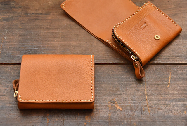 革製のメンズ二つ折り財布をおすすめ人気ブランドから36選 - 【OGA】大人なメンズの鞄・バッグ専門サイト